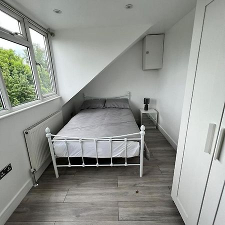 Lovely 2 Bedroom Flat With Roof Terrace In London Nw6 외부 사진
