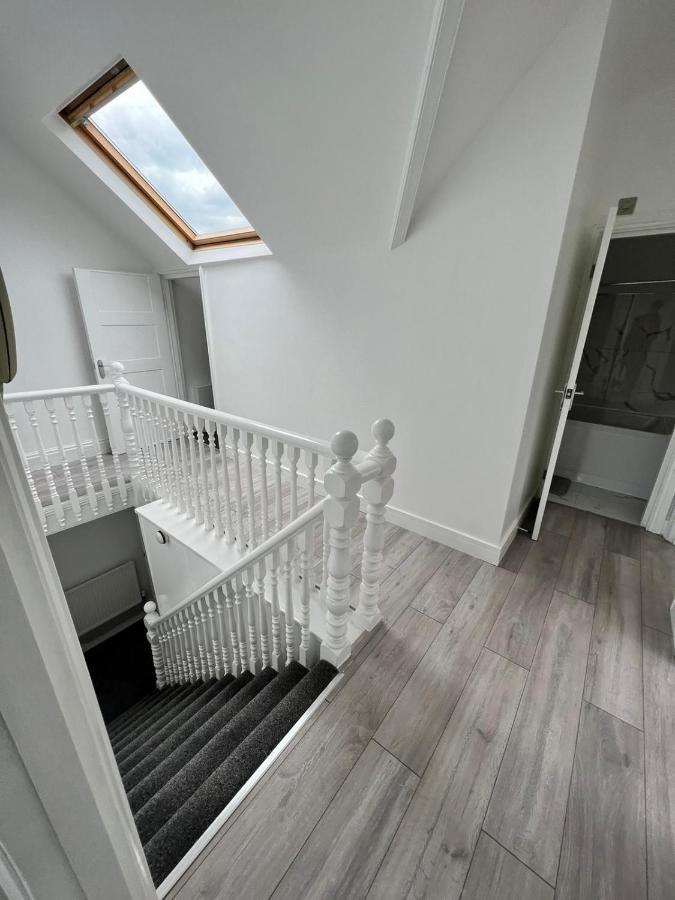 Lovely 2 Bedroom Flat With Roof Terrace In London Nw6 외부 사진